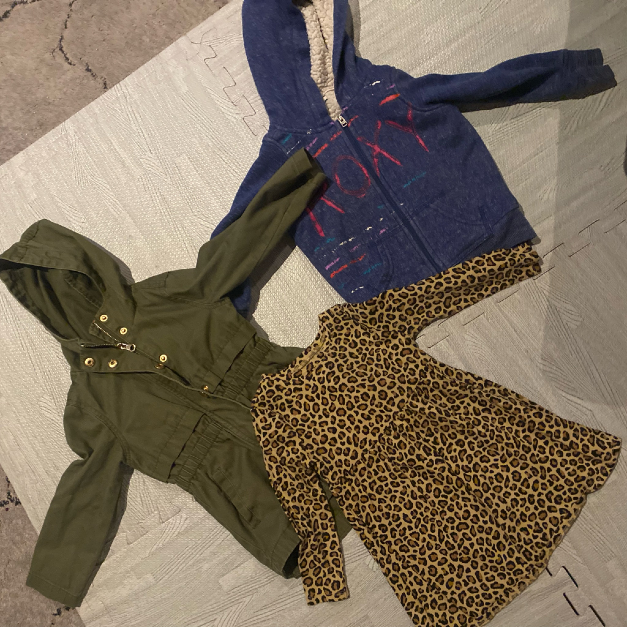 Toddler Lot Of Clothes Size 2t